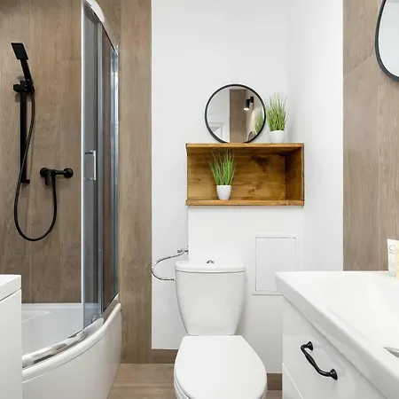 Jasny I Funkcjonalny W Bielsku-białej Z Jedną Sypialnią By Renters Bielsko-Biała
