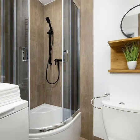 Jasny I Funkcjonalny W Bielsku-białej Z Jedną Sypialnią By Renters Apartament