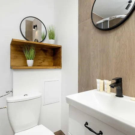 Apartament Jasny I Funkcjonalny W Bielsku-białej Z Jedną Sypialnią By Renters *