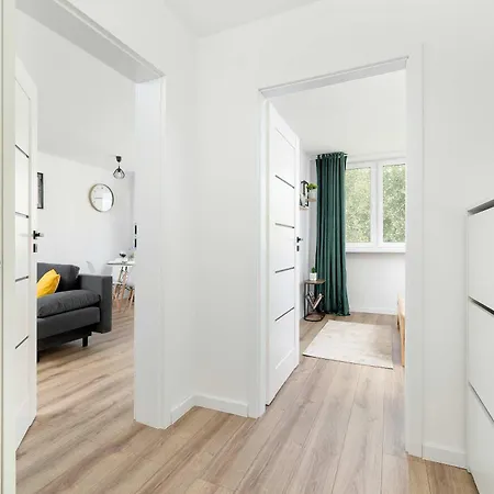 Jasny I Funkcjonalny W Bielsku-białej Z Jedną Sypialnią By Renters Apartament