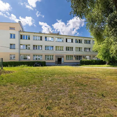 Apartament Jasny I Funkcjonalny W Bielsku-białej Z Jedną Sypialnią By Renters