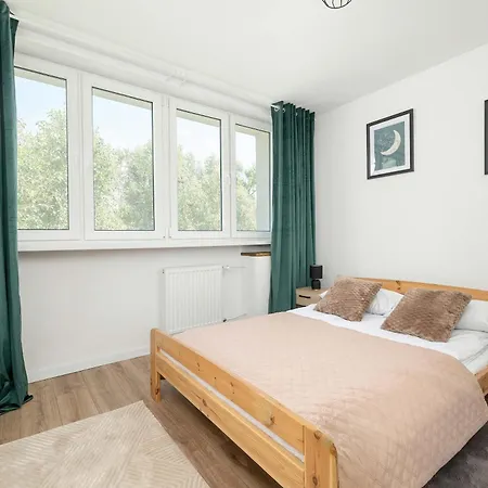Apartament Jasny I Funkcjonalny W Bielsku-białej Z Jedną Sypialnią By Renters Bielsko-Biała
